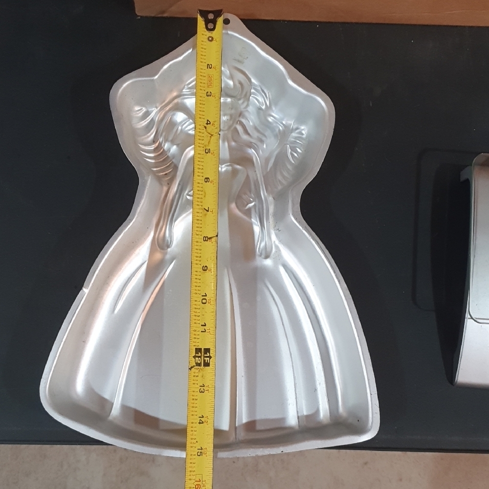 Vintage Barbie Mattel Princess Shaped Cake Mold - Picture 4 of 7